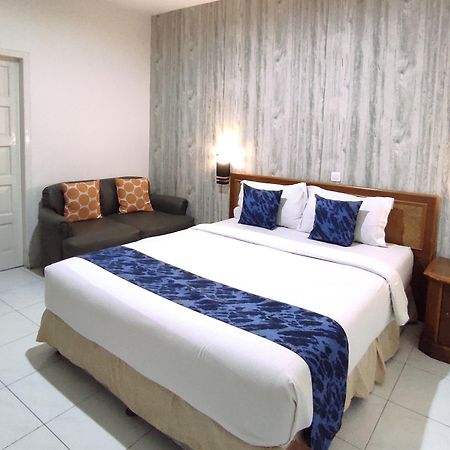 Arwiga Hotel Бандунг Экстерьер фото