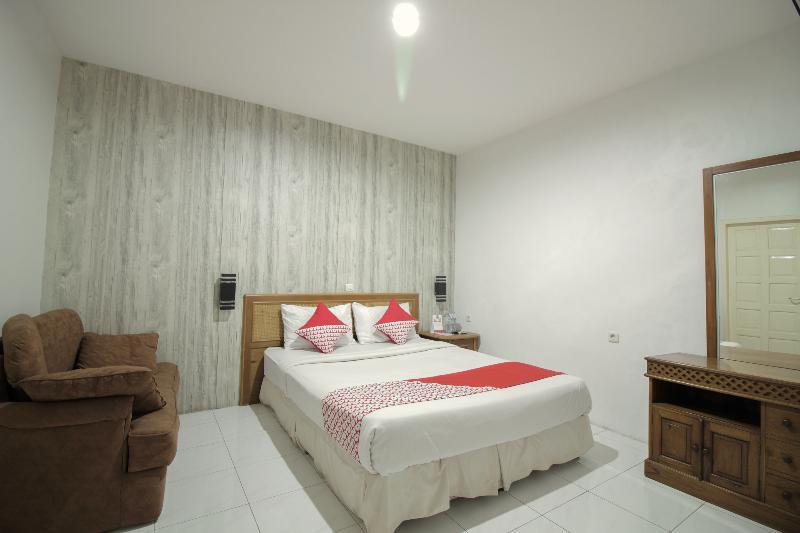 Arwiga Hotel Бандунг Экстерьер фото