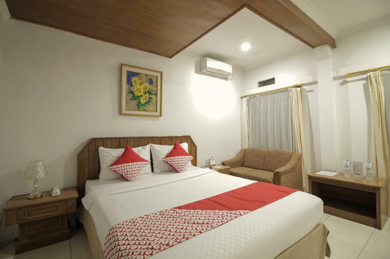 Arwiga Hotel Бандунг Экстерьер фото